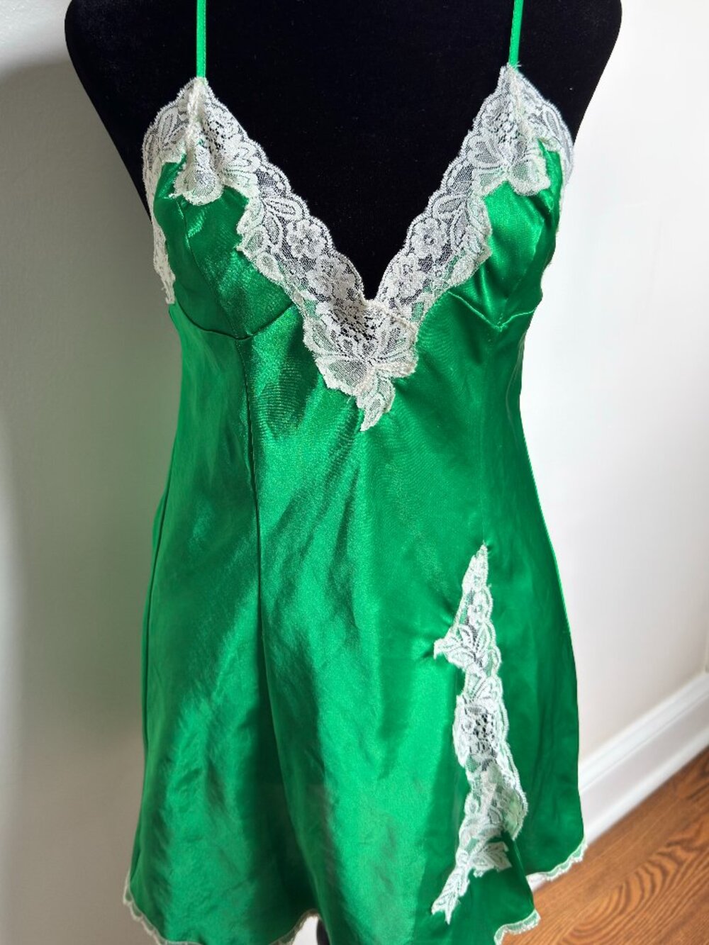 Frederick’s of Hollywood Emerald Green Satin Lace Slip Chemise Vintage Y2K